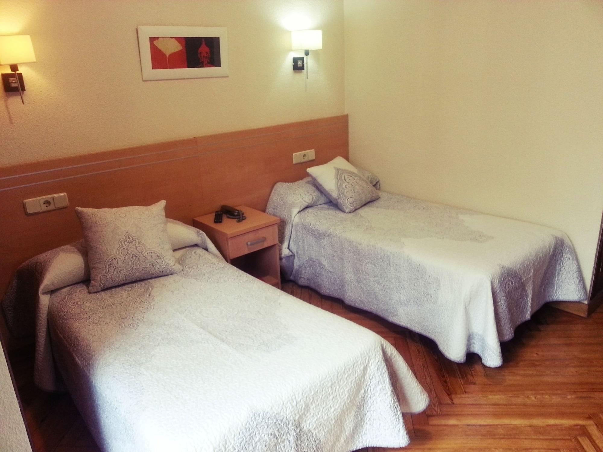 Hostal Avenida Madrid Kültér fotó