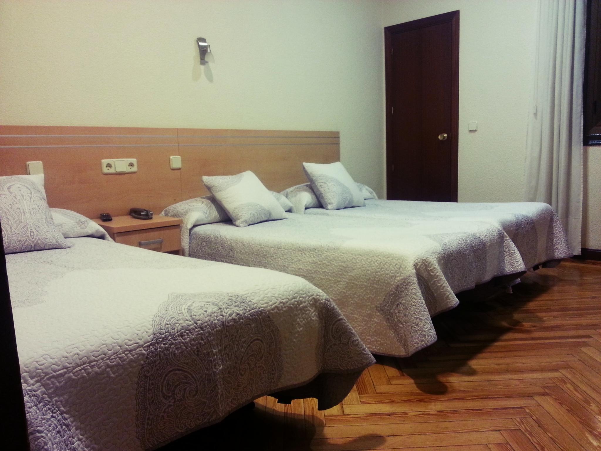 Hostal Avenida Madrid Kültér fotó